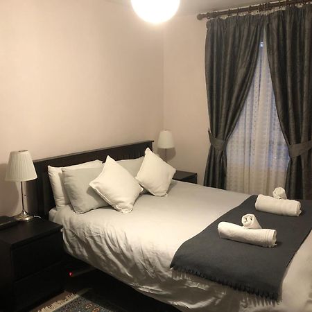לונדון Lovely One Bed Apartment To Rent מראה חיצוני תמונה