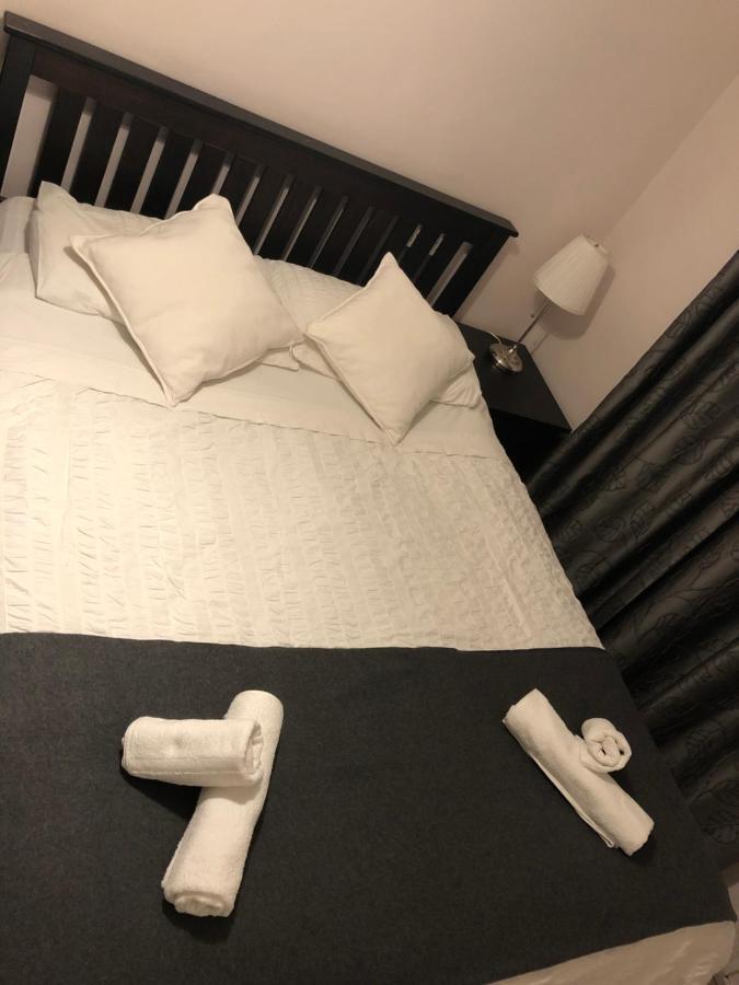 לונדון Lovely One Bed Apartment To Rent מראה חיצוני תמונה